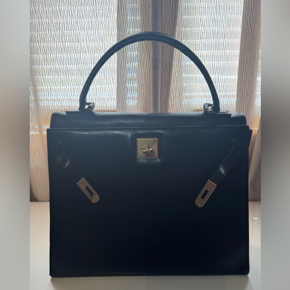 Elegant Black Handbag